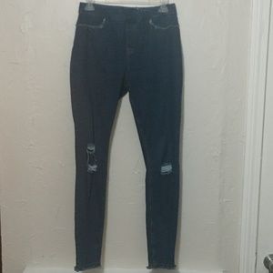 Hue pull On Jeans sz M